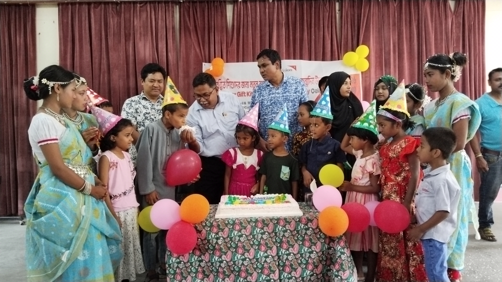 ওয়ার্ল্ড ভিশন এর আয়োজনে নিবন্ধিত শিশুদের জন্য নতুন বছরের উপহার বিতরণ ও জন্মদিন উদযাপন অনুষ্ঠান-২০২৬